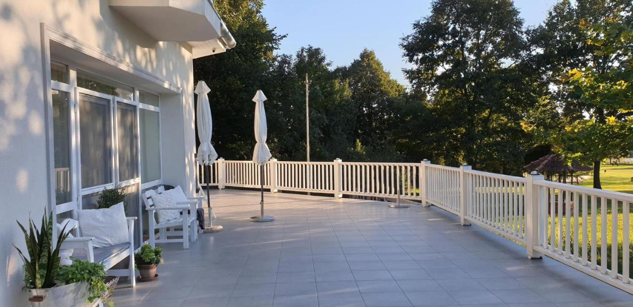 Magnolia Hotel Nagykanizsa Buitenkant foto